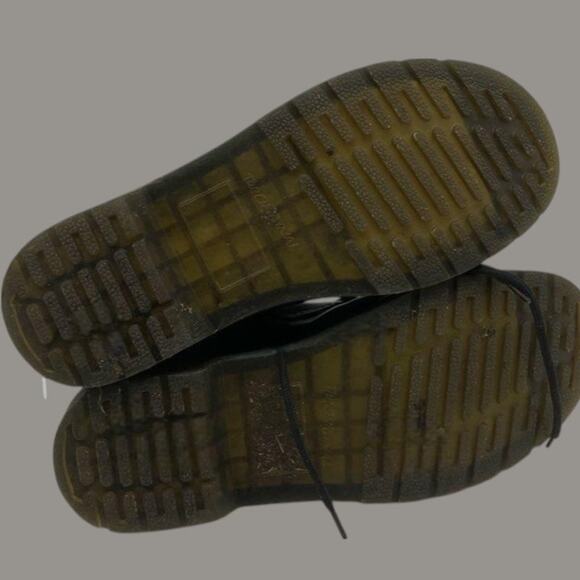 Men's 10.5 DR. MARTENS Smooth Black Leather Lace Up Boots In Excellent Condition - Picture 13 of 14